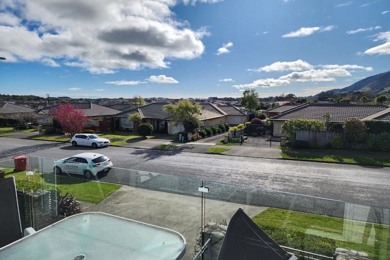 Photo of property in 2 Hemi Street, Waikanae, 5036