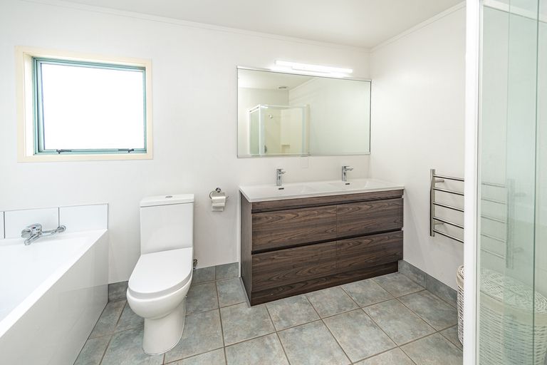 Photo of property in 17 Norfolk Drive, Otamatea, Whanganui, 4500