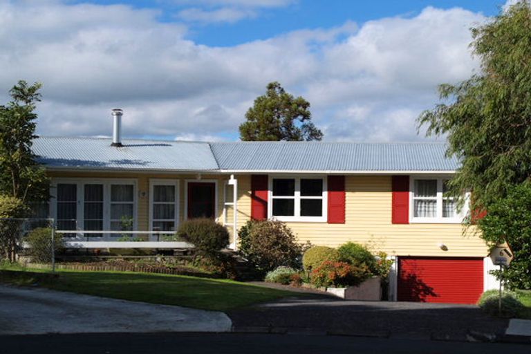 Photo of property in 6 Eaglen Place, Howick, Auckland, 2010