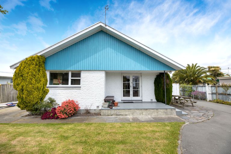 Photo of property in 4 Falcon Street, New Brighton, Christchurch, 8061
