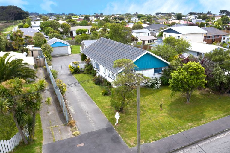 Photo of property in 4 Falcon Street, New Brighton, Christchurch, 8061
