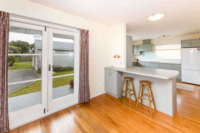 Photo of property in 4 Falcon Street, New Brighton, Christchurch, 8061