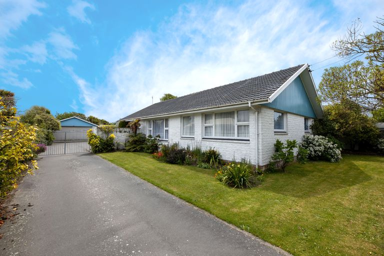 Photo of property in 4 Falcon Street, New Brighton, Christchurch, 8061