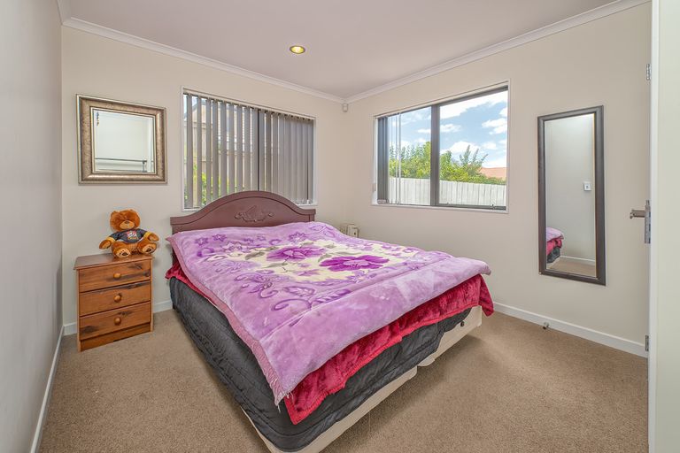 Photo of property in 51 Saralee Drive, Manurewa, Auckland, 2105