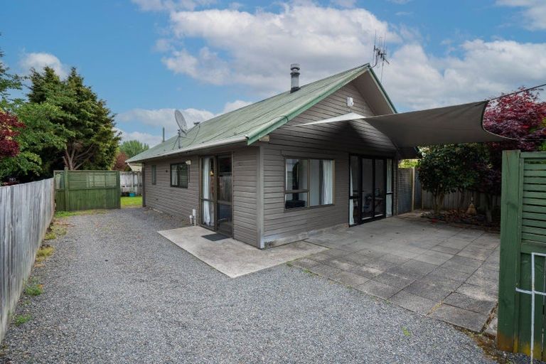 Photo of property in 2/1 Glengarry Place, Hilltop, Taupo, 3330