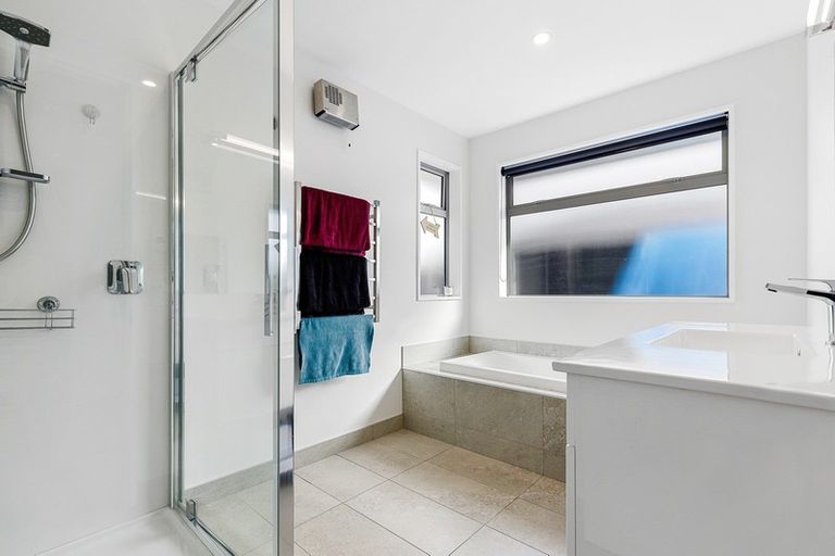 Photo of property in 11 Denton Street, Amberley, 7410