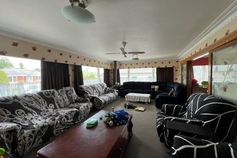 Photo of property in 9 Lochinver Road, Papatoetoe, Auckland, 2025