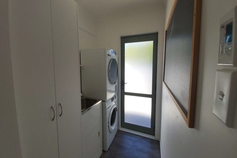 Photo of property in 2/22a Tomo Street, New Lynn, Auckland, 0600