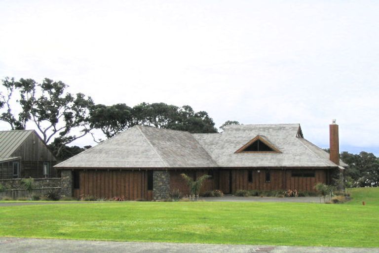 Photo of property in 30 Bayside Drive, Coopers Beach, 0420