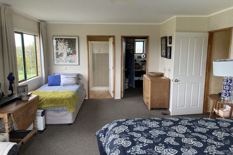 Photo of property in 166 Torkar Road, Clarks Beach, 2122