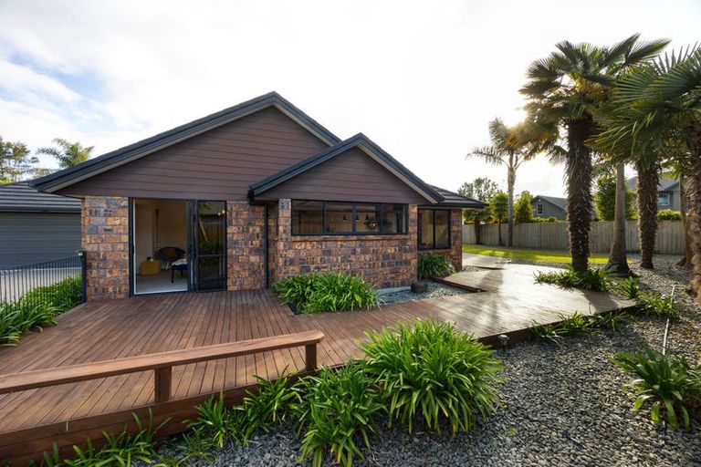 Photo of property in 14 Cherie Close, Rototuna, Hamilton, 3210