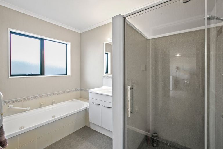 Photo of property in 2 Sanders Avenue, Westown, New Plymouth, 4310