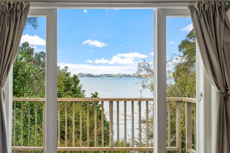 Photo of property in 62 Clinton Road, Tawharanui Peninsula, Matakana, 0986