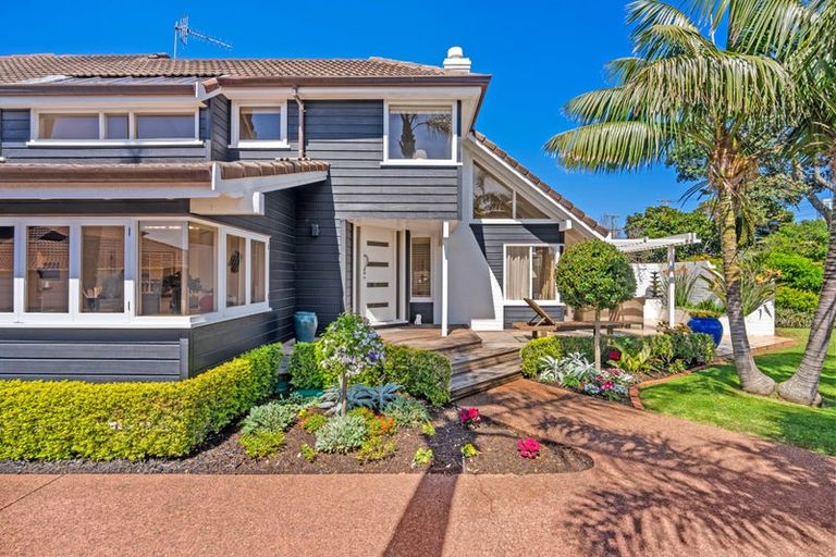 Photo of property in 31 Milford Road, Milford, Auckland, 0620