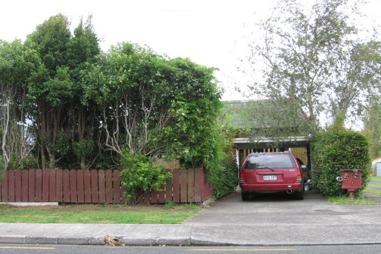 Photo of property in 2/2a Eskdale Road, Birkdale, Auckland, 0626