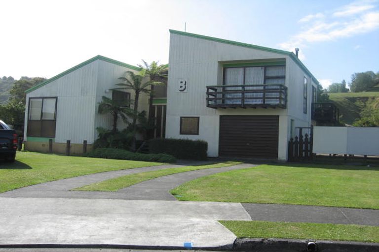 Photo of property in 8 Ash Place, Aramoho, Whanganui, 4500