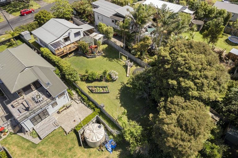 Photo of property in 36 Elliston Crescent, Stanmore Bay, Whangaparaoa, 0932