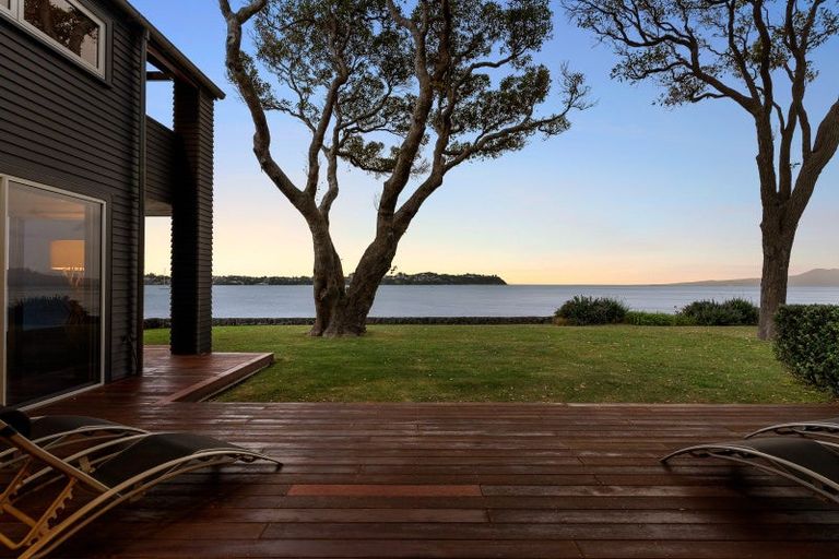 Photo of property in 8 Musick Point Road, Bucklands Beach, Auckland, 2012