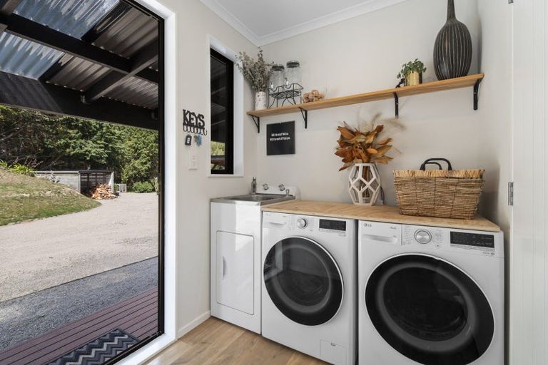 Photo of property in 338 Valley Road, Colyton, Feilding, 4775