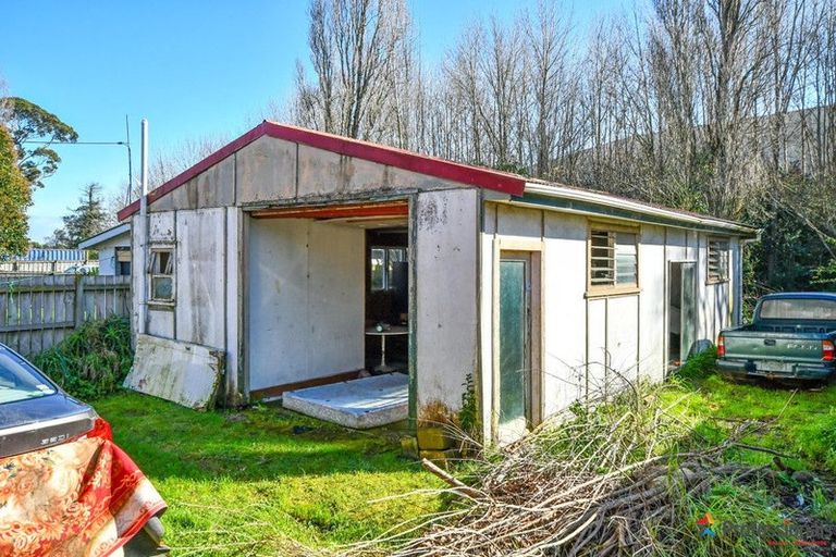 Photo of property in 67 Blake Road, Mangere East, Auckland, 2024