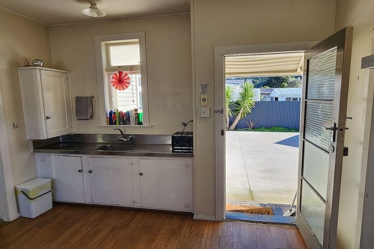 Photo of property in 37 Hume Street, Alicetown, Lower Hutt, 5010
