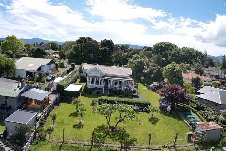 Photo of property in 1 Allan Street, Dannevirke, 4930