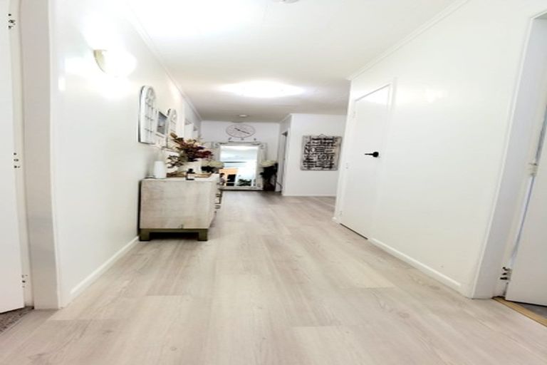 Photo of property in 70 Dominion Park Street, Johnsonville, Wellington, 6037