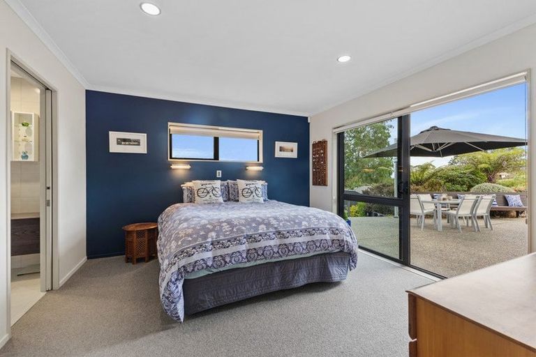 Photo of property in 71 Kaipara Road, Papakura, 2582