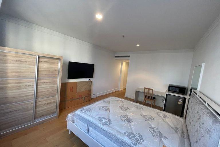 Photo of property in The Heritage Hotel Apartments, 633/35 Hobson Street, Auckland Central, Auckland, 1010