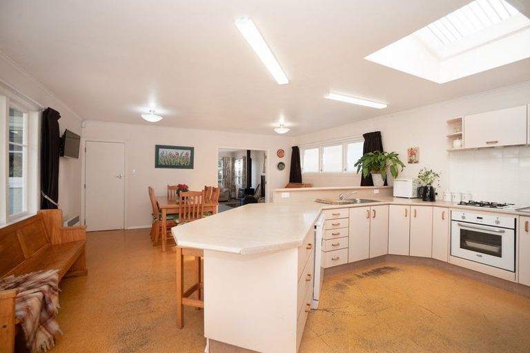 Photo of property in 8 Swansea Street, Hokowhitu, Palmerston North, 4410