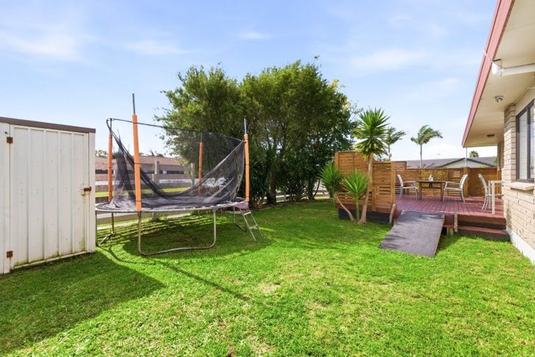 Photo of property in 2 Ngarimu Place, Mount Maunganui, 3116