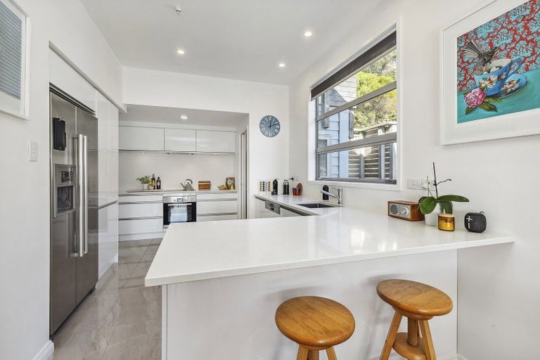 Photo of property in 69 Mantell Street, Seatoun, Wellington, 6022