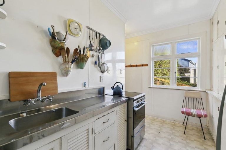 Photo of property in 56 Totara Road, Miramar, Wellington, 6022