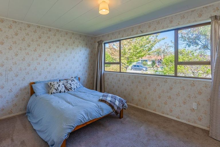 Photo of property in 8 Andrew Street, Waikanae, 5036