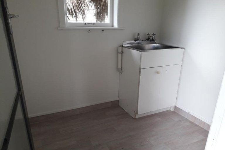 Photo of property in 30 Barrys Road, Glendene, Auckland, 0602