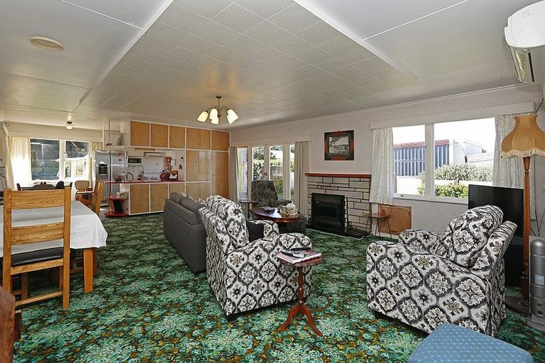 Photo of property in 13 Whitcombe Road, Opunake, 4616