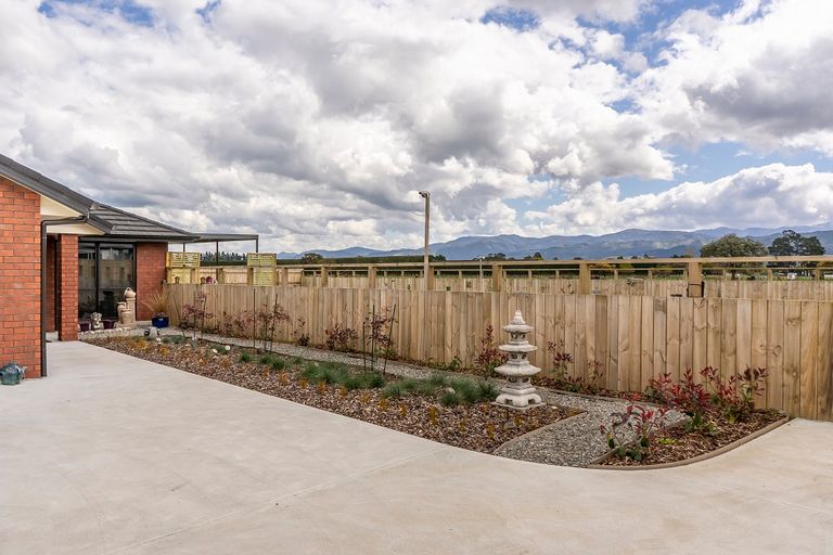 Photo of property in 7 Routhan Way, Carterton, 5713