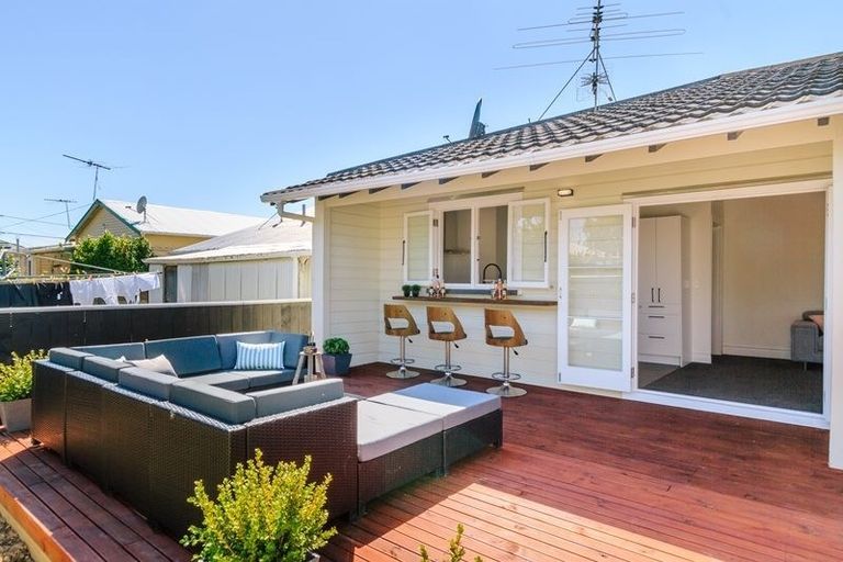 Photo of property in 13 Collins Street, Petone, Lower Hutt, 5012