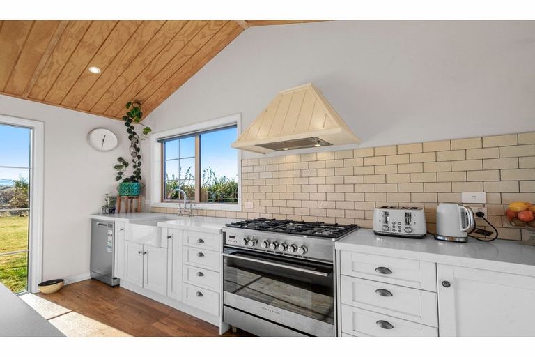 Photo of property in 12 Swamp Lane, Waikerikeri, Alexandra, 9393