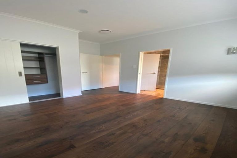 Photo of property in 8 Black Beech Crescent, Takanini, 2110