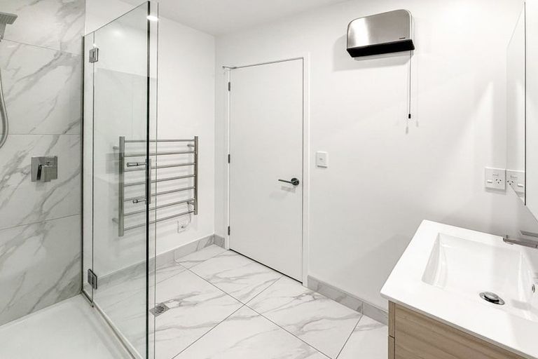 Photo of property in 4 Mohua Lane, Upper Riccarton, Christchurch, 8041