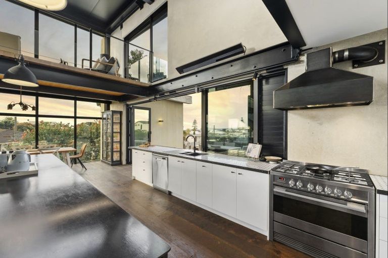 Photo of property in 9 Sutherland Avenue, Mount Maunganui, 3116