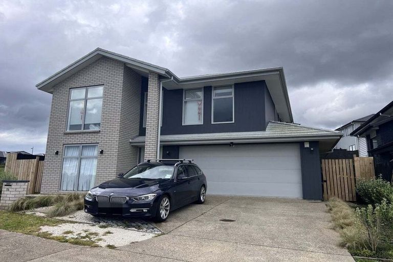 Photo of property in 16 Evergreen Parade, Rosehill, Papakura, 2113