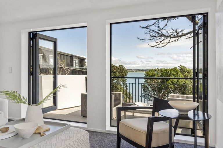 Photo of property in 63a Beresford Street, Bayswater, Auckland, 0622