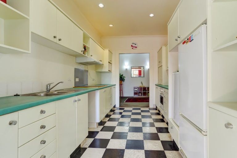 Photo of property in 11 Hipango Terrace, Durie Hill, Whanganui, 4500