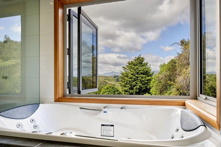 Photo of property in 102 Kuku East Road, Kuku, Levin, 5570