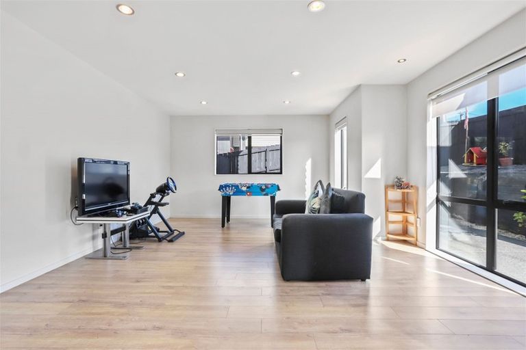 Photo of property in 238 Sturges Road, Henderson, Auckland, 0612