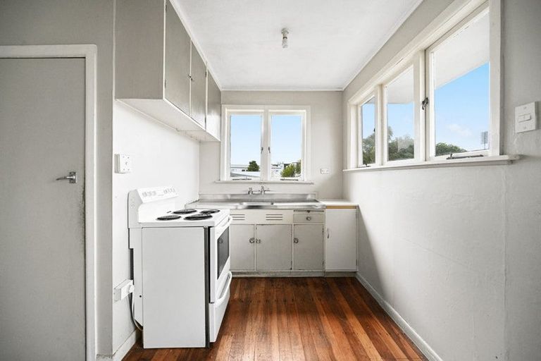 Photo of property in 14 Marama Street, Frankton, Hamilton, 3204