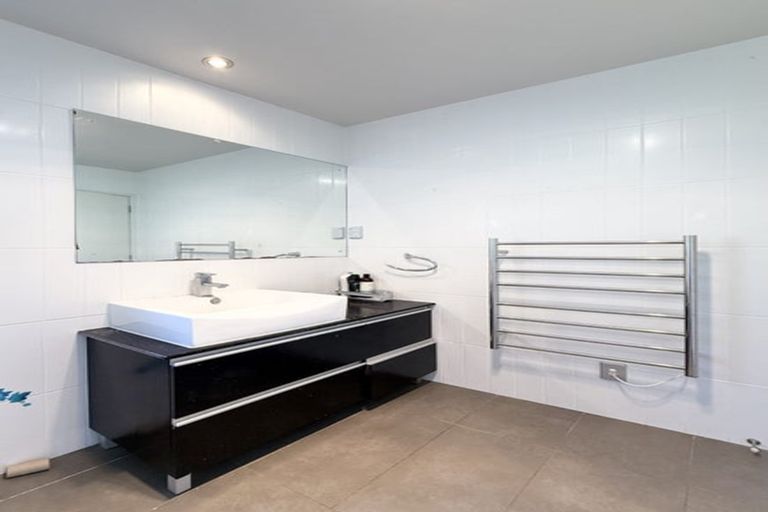 Photo of property in 46 Bur Oak Terrace, Schnapper Rock, Auckland, 0632