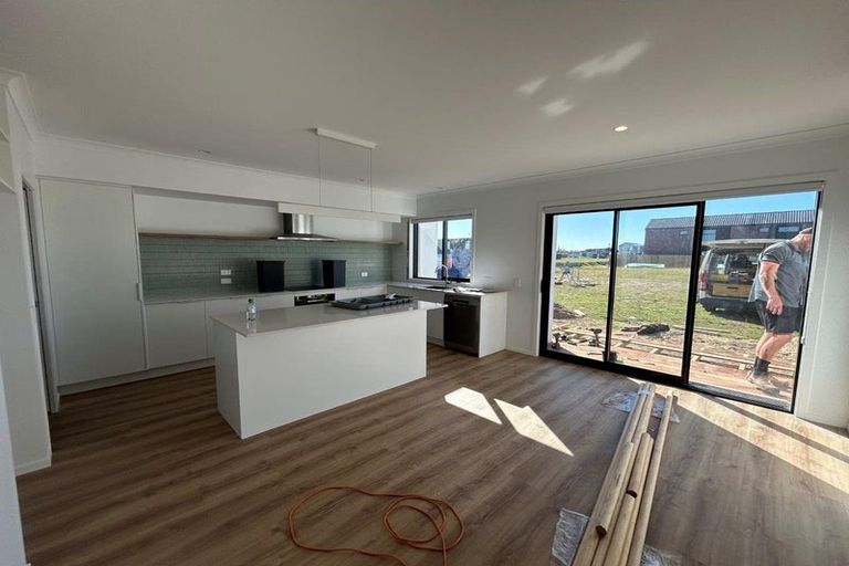 Photo of property in 8 Atutahi Lane, Papamoa Beach, 3118